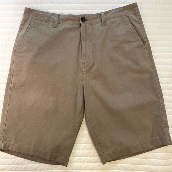 Eddie Bauer Men's Flat Front Khaki Houndstooth Shorts, size 35 - Picture 1 of 7